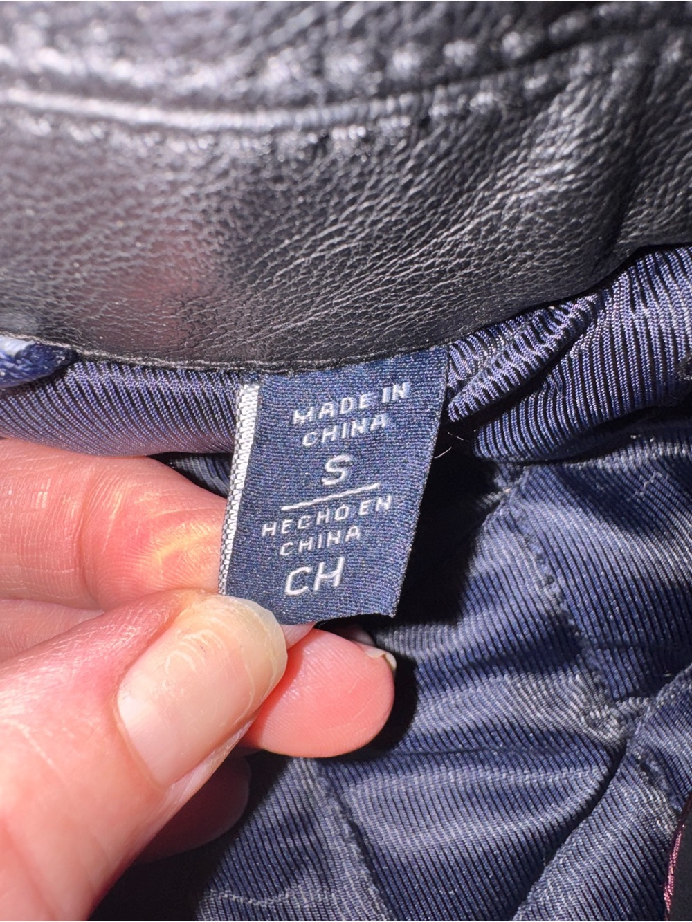 Tommy Hilfiger Black Leather Bomber Jacket with Quilted Navy Lining - Picture 4 of 9